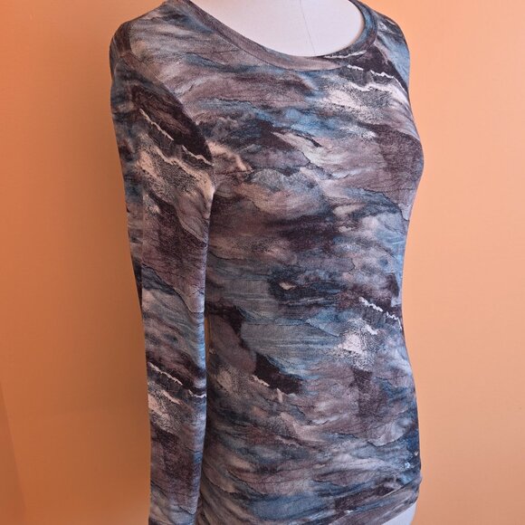 Top - Picture 4 of 5